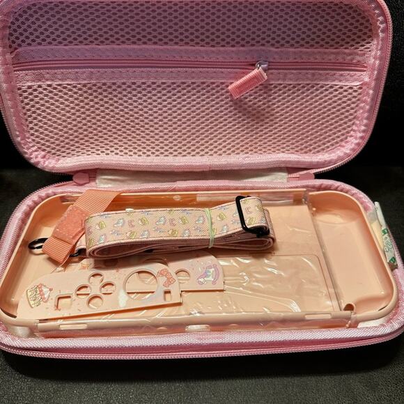 My Melody Carousel Pink Nintendo Switch Case Bundle 🎠💖 - Picture 4 of 4